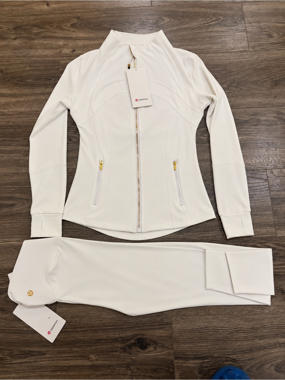 lululemon athletica Women's White Zip-Up Define Jacket & Pants Set Gold Nulu